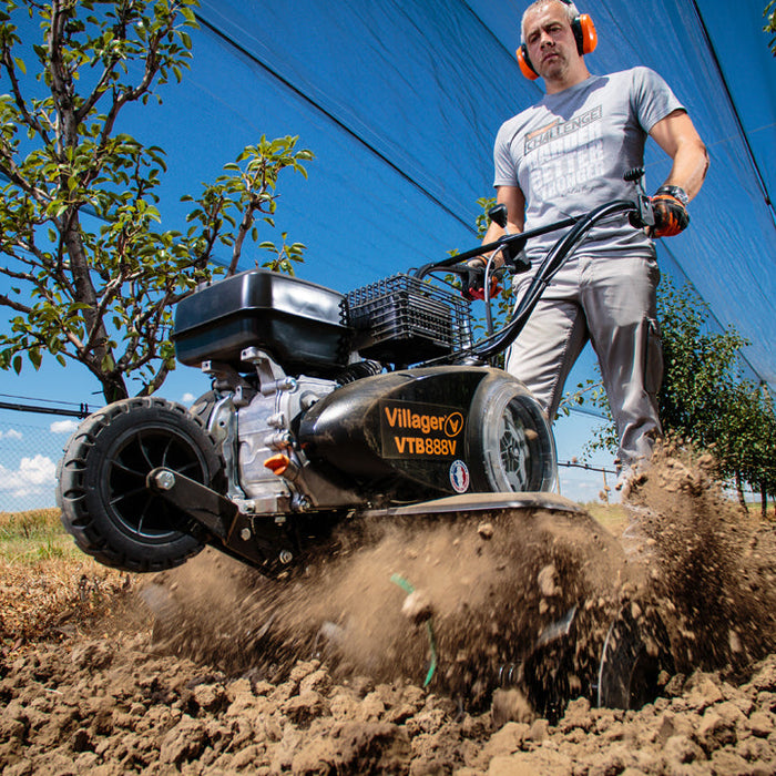 How to choose a tiller?
